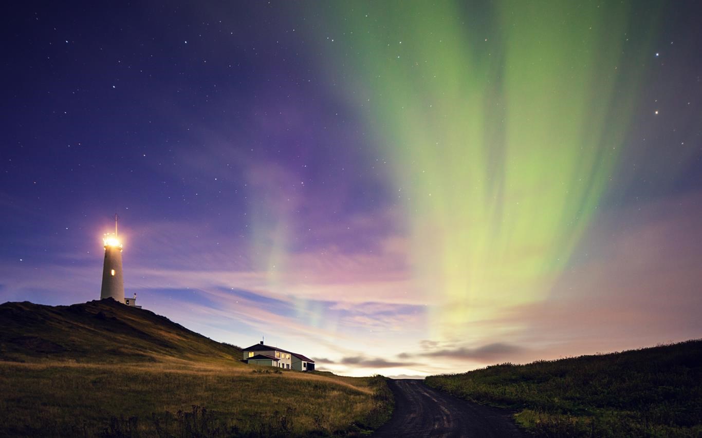 Lighthouses by Night screenshot